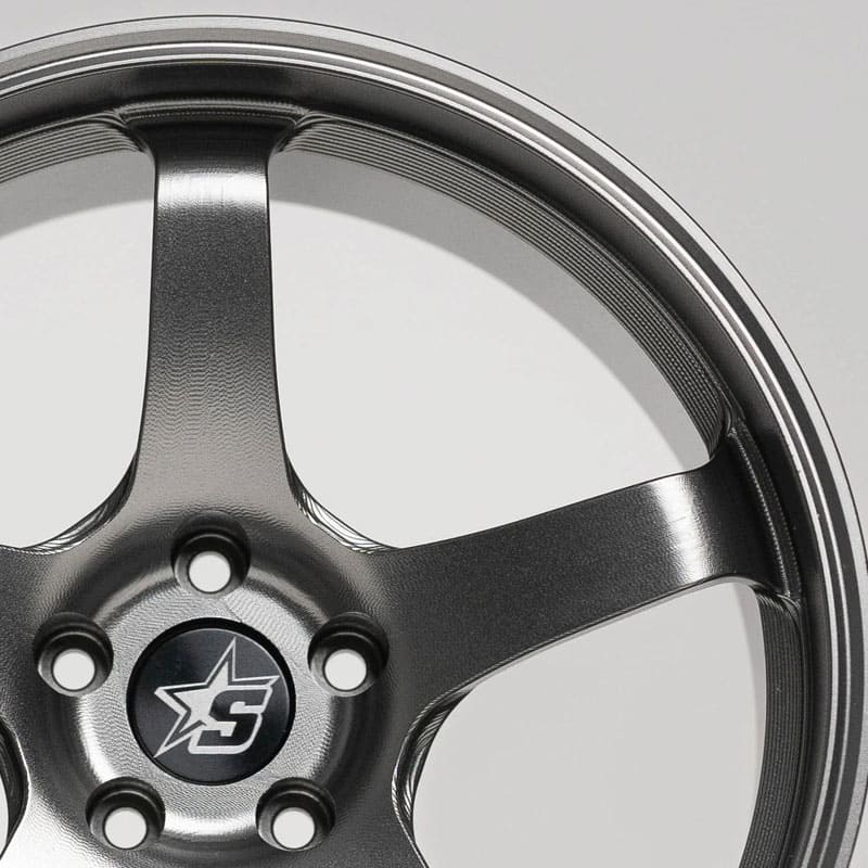 Mini Roda em Alumínio ADVAN GT Platinum Grey - Mercado de Luxo - O Maior E-Commerce de Bens, Produtos e Serviços de Luxo do Brasil.