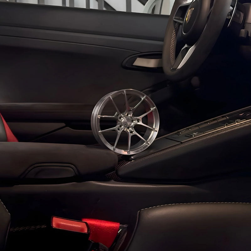 Mini Roda em Alumínio GO25 Platinum Grey - Mercado de Luxo - O Maior E-Commerce de Bens, Produtos e Serviços de Luxo do Brasil.