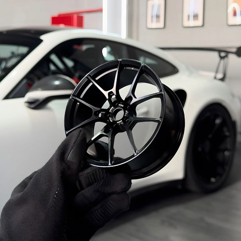 Mini Roda em Alumínio GO25 Black Edition - Mercado de Luxo - O Maior E-Commerce de Bens, Produtos e Serviços de Luxo do Brasil.