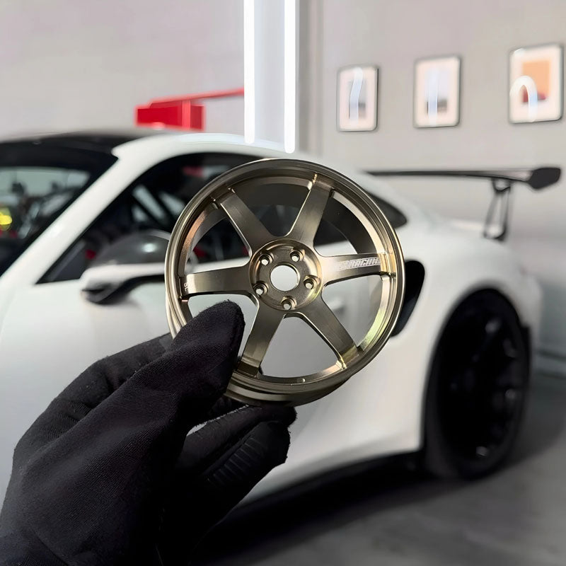 Mini Roda em Alumínio TE37 Gold Edition - Mercado de Luxo - O Maior E-Commerce de Bens, Produtos e Serviços de Luxo do Brasil.