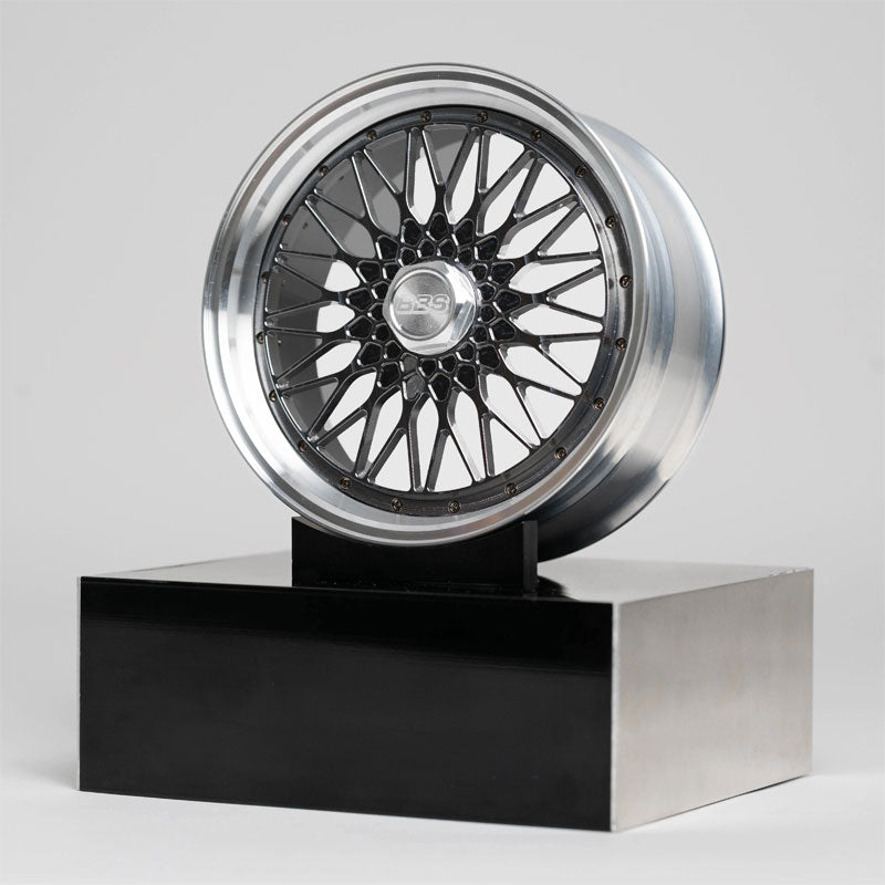 Mini Roda em Alumínio BBS RS Platinum Grey - Mercado de Luxo - O Maior E-Commerce de Bens, Produtos e Serviços de Luxo do Brasil.
