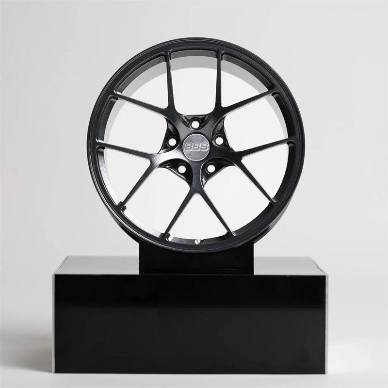 Mini Roda em Alumínio BBS RI-D Satin Grey - Mercado de Luxo - O Maior E-Commerce de Bens, Produtos e Serviços de Luxo do Brasil.