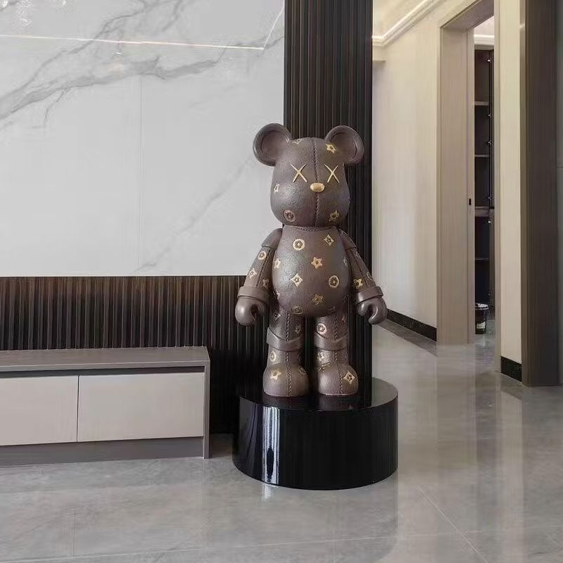 The LV Bear - Mercado de Luxo - O Maior E-Commerce de Bens, Produtos e Serviços de Luxo do Brasil.