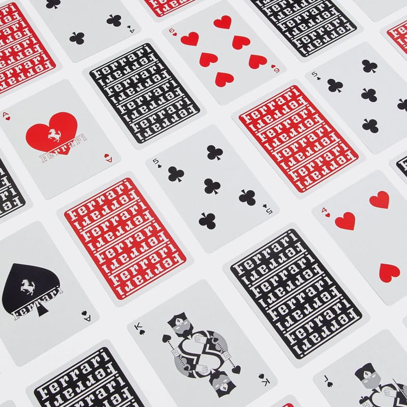 Baralho Oficial da Ferrari 2 unidades - Mercado de Luxo - O Maior E-Commerce de Bens, Produtos e Serviços de Luxo do Brasil.