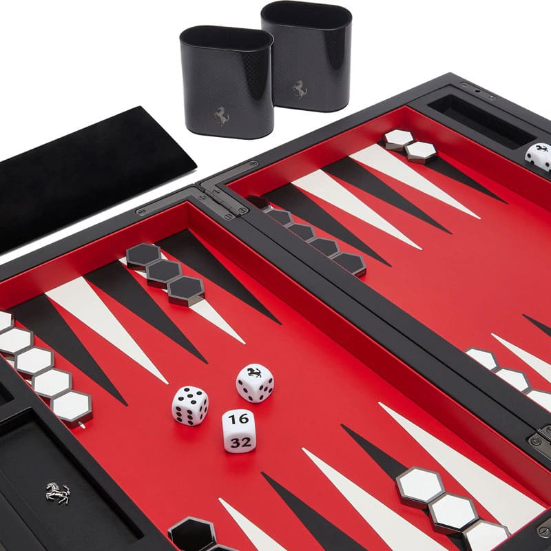 Jogo Gamão em Madeira e Fibra de Carbono Oficial da Ferrari - Mercado de Luxo - O Maior E-Commerce de Bens, Produtos e Serviços de Luxo do Brasil.