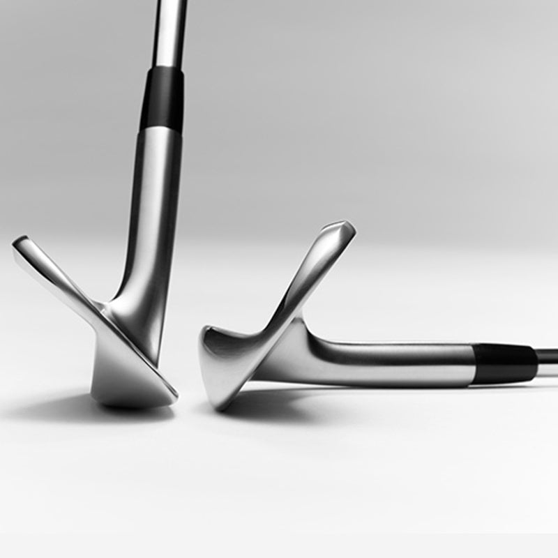 Taco Wedge T-20 White Satin - Mercado de Luxo - O Maior E-Commerce de Bens, Produtos e Serviços de Luxo do Brasil.