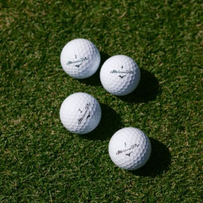 Bolas Pro S - Mercado de Luxo - O Maior E-Commerce de Bens, Produtos e Serviços de Luxo do Brasil.