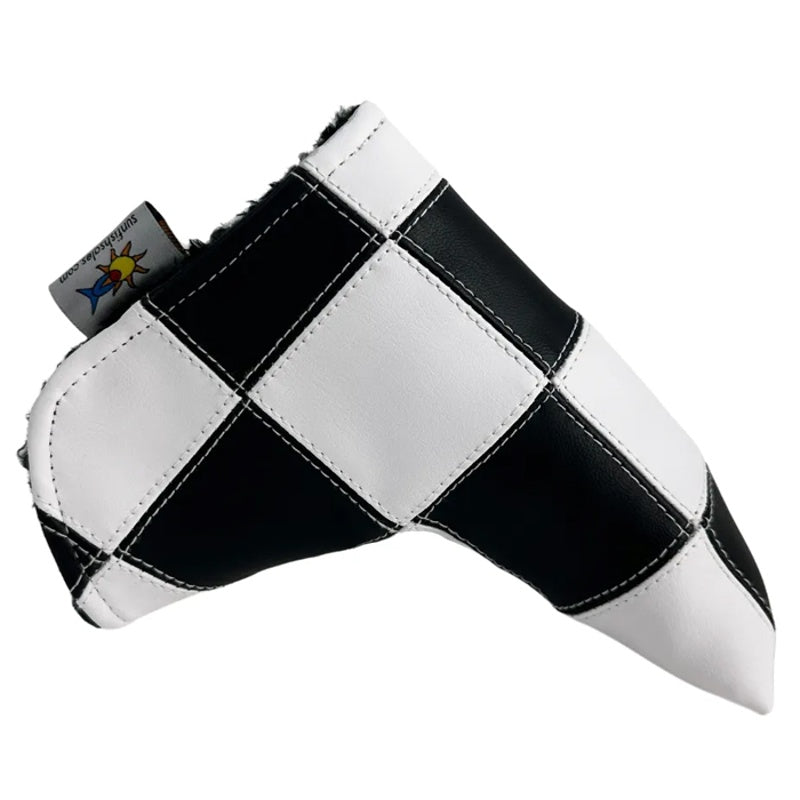 Headcover Black and White Checkered Stitched Blade Putter With Magnetic Closure - Mercado de Luxo - O Maior E-Commerce de Bens, Produtos e Serviços de Luxo do Brasil.