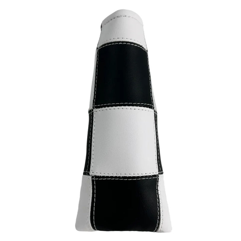 Headcover Black and White Checkered Stitched Blade Putter With Magnetic Closure - Mercado de Luxo - O Maior E-Commerce de Bens, Produtos e Serviços de Luxo do Brasil.