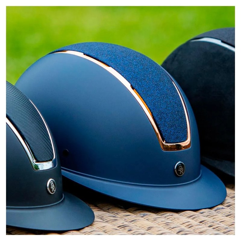 Capacete Omega - Mercado de Luxo - O Maior E-Commerce de Bens, Produtos e Serviços de Luxo do Brasil.