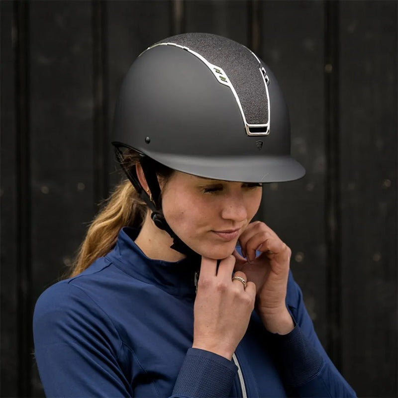Capacete Sparrow - Mercado de Luxo - O Maior E-Commerce de Bens, Produtos e Serviços de Luxo do Brasil.