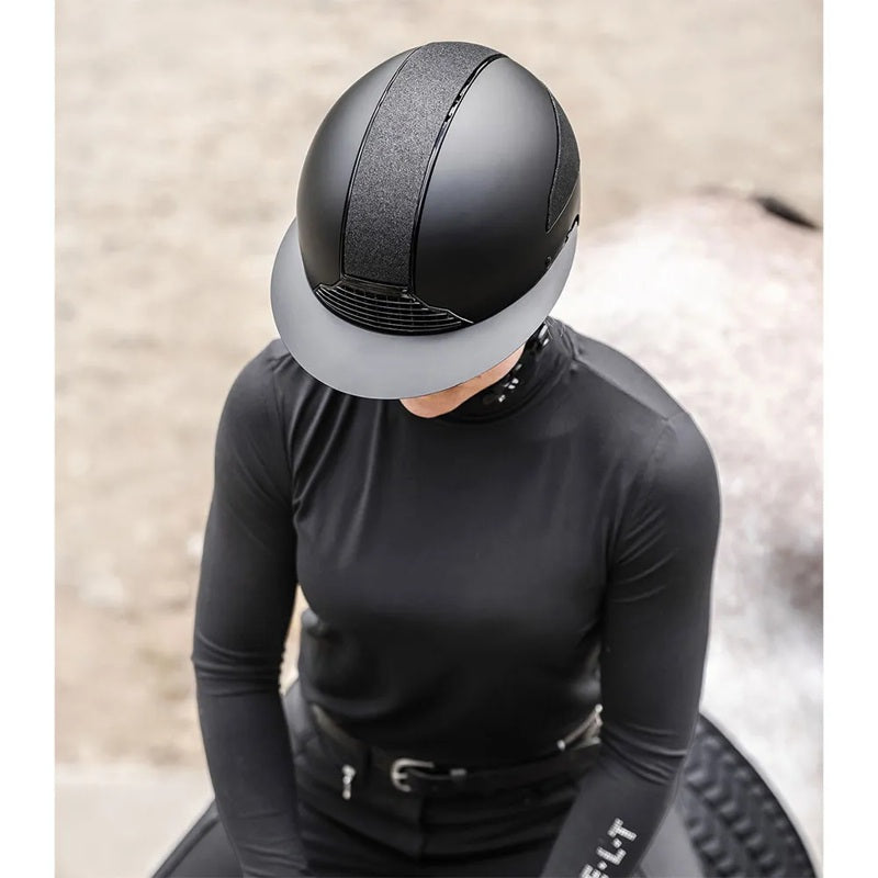 Capacete H24 - Mercado de Luxo - O Maior E-Commerce de Bens, Produtos e Serviços de Luxo do Brasil.