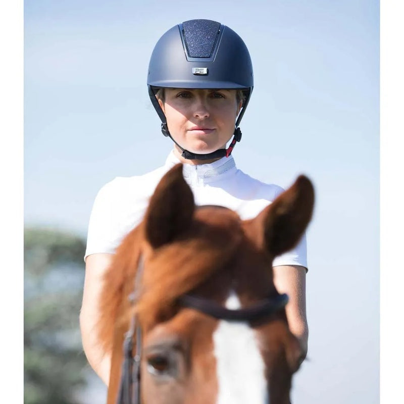 Capacete Odyssey Horse Riding - Mercado de Luxo - O Maior E-Commerce de Bens, Produtos e Serviços de Luxo do Brasil.