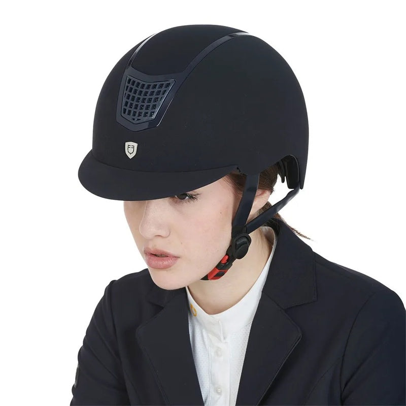 Capacete Eclipse Plain Velvet (3 Padding) - Mercado de Luxo - O Maior E-Commerce de Bens, Produtos e Serviços de Luxo do Brasil.