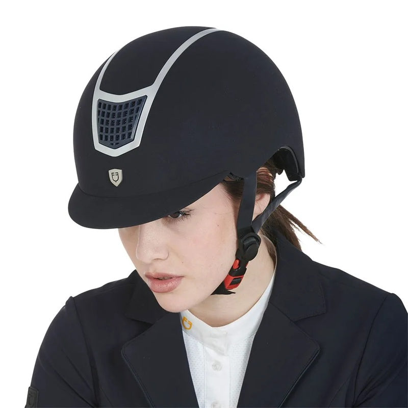 Capacete Eclipse Plain Velvet (3 Padding) - Mercado de Luxo - O Maior E-Commerce de Bens, Produtos e Serviços de Luxo do Brasil.
