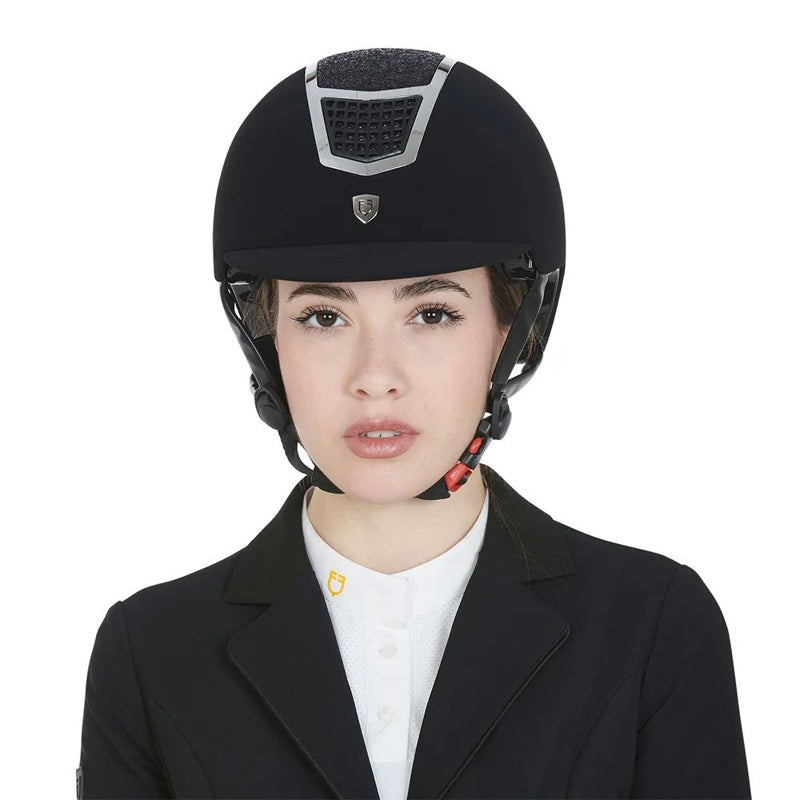 Capacete Eclipse Stone Velvet Rowel Fitting - Mercado de Luxo - O Maior E-Commerce de Bens, Produtos e Serviços de Luxo do Brasil.