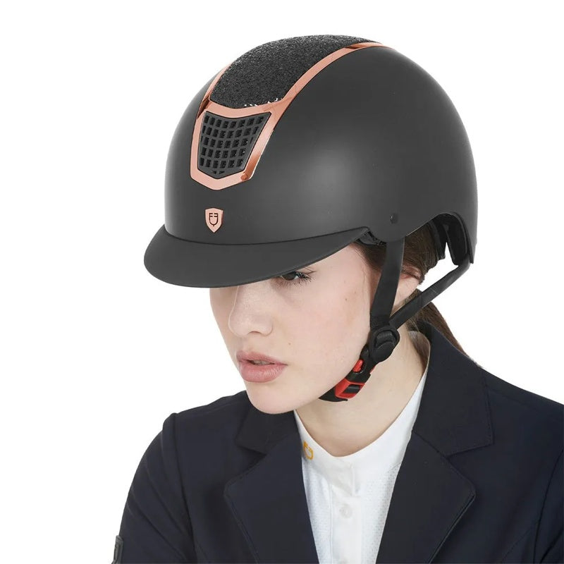 Capacete Eclipse Stone Mat Rowel Fitting - Mercado de Luxo - O Maior E-Commerce de Bens, Produtos e Serviços de Luxo do Brasil.
