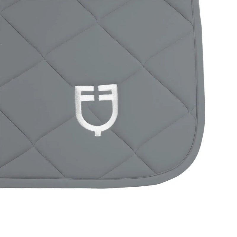 Manta de sela salto Solid - Mercado de Luxo - O Maior E-Commerce de Bens, Produtos e Serviços de Luxo do Brasil.