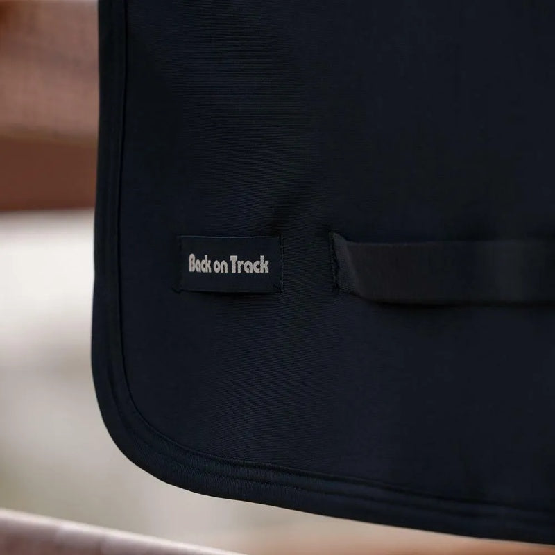 Manta de sela Back Warmer - Mercado de Luxo - O Maior E-Commerce de Bens, Produtos e Serviços de Luxo do Brasil.