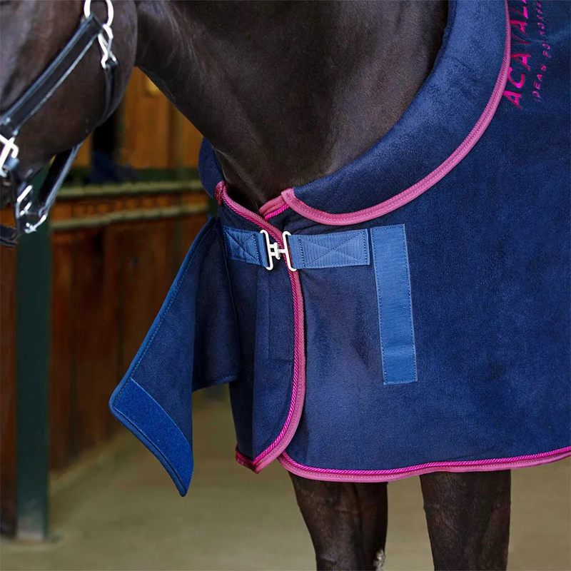 Cobertor de estábulo Padded Collar fleece - Mercado de Luxo - O Maior E-Commerce de Bens, Produtos e Serviços de Luxo do Brasil.