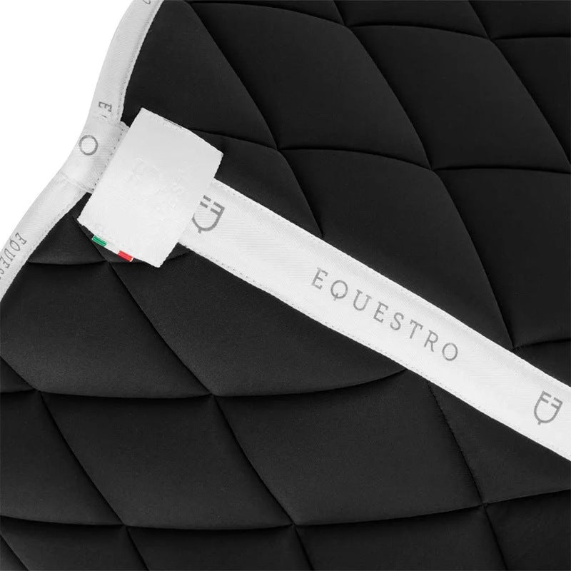 Manta de sela adestramento GP Logo - Mercado de Luxo - O Maior E-Commerce de Bens, Produtos e Serviços de Luxo do Brasil.