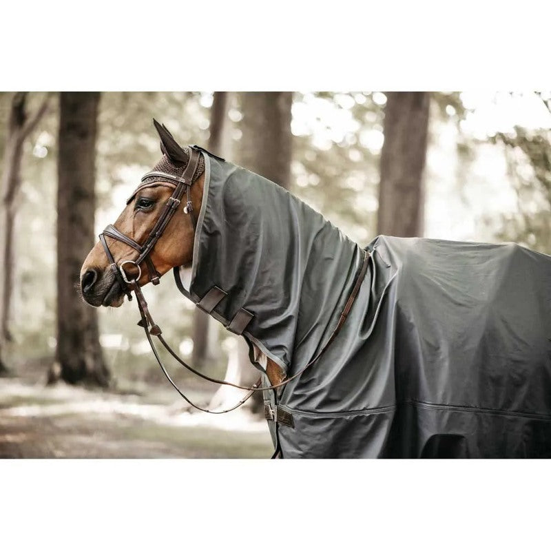 Manta de chuva para cavalos Hurricane - Mercado de Luxo - O Maior E-Commerce de Bens, Produtos e Serviços de Luxo do Brasil.
