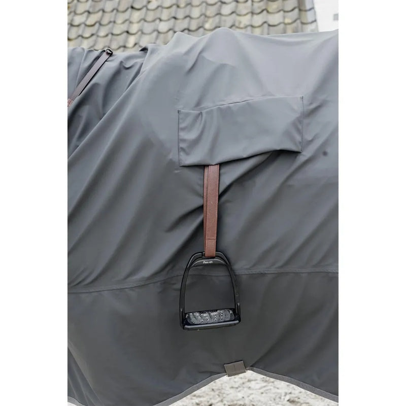 Manta de chuva para cavalos Hurricane Stirrup Holes - Mercado de Luxo - O Maior E-Commerce de Bens, Produtos e Serviços de Luxo do Brasil.