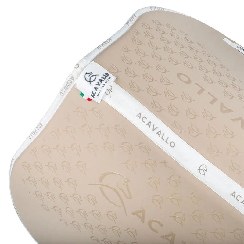 Manta de sela salto JS CW-CS Grip - Mercado de Luxo - O Maior E-Commerce de Bens, Produtos e Serviços de Luxo do Brasil.