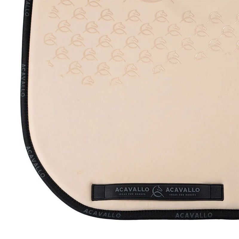 Manta de sela adestramento DS CW-CS - Mercado de Luxo - O Maior E-Commerce de Bens, Produtos e Serviços de Luxo do Brasil.