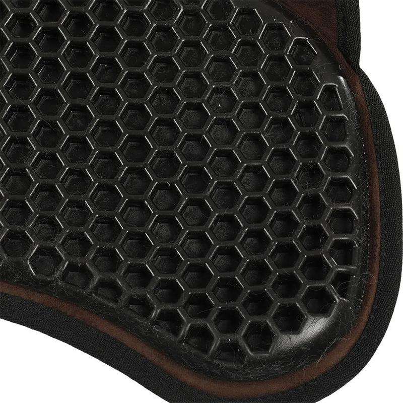Meia almofada de sela SP WFS Gel hexagonal suede sheepskin - Mercado de Luxo - O Maior E-Commerce de Bens, Produtos e Serviços de Luxo do Brasil.