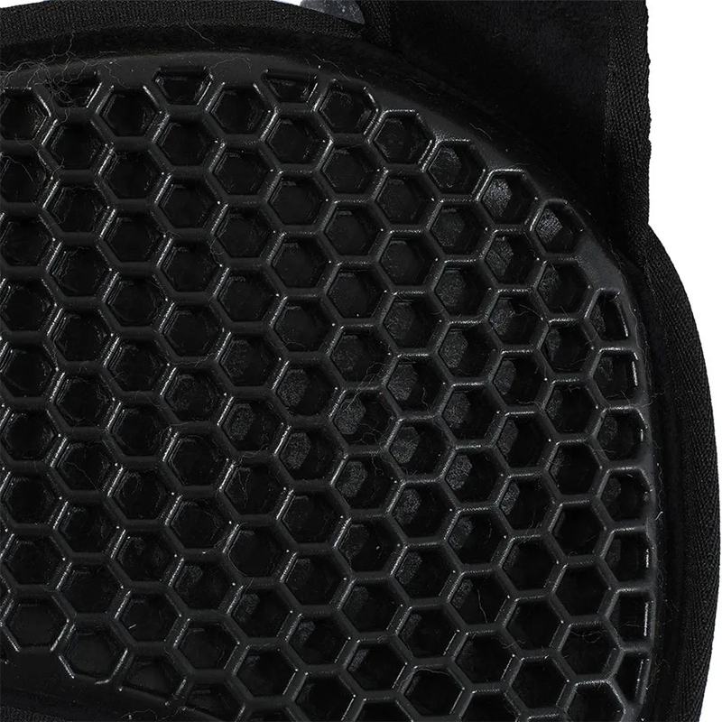 Meia almofada de sela SP WFS Gel hexagonal suede sheepskin - Mercado de Luxo - O Maior E-Commerce de Bens, Produtos e Serviços de Luxo do Brasil.