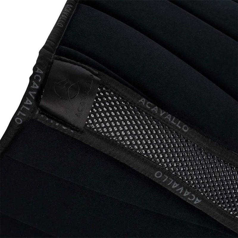 Manta de sela JS CW-3DS Quilted - Mercado de Luxo - O Maior E-Commerce de Bens, Produtos e Serviços de Luxo do Brasil.