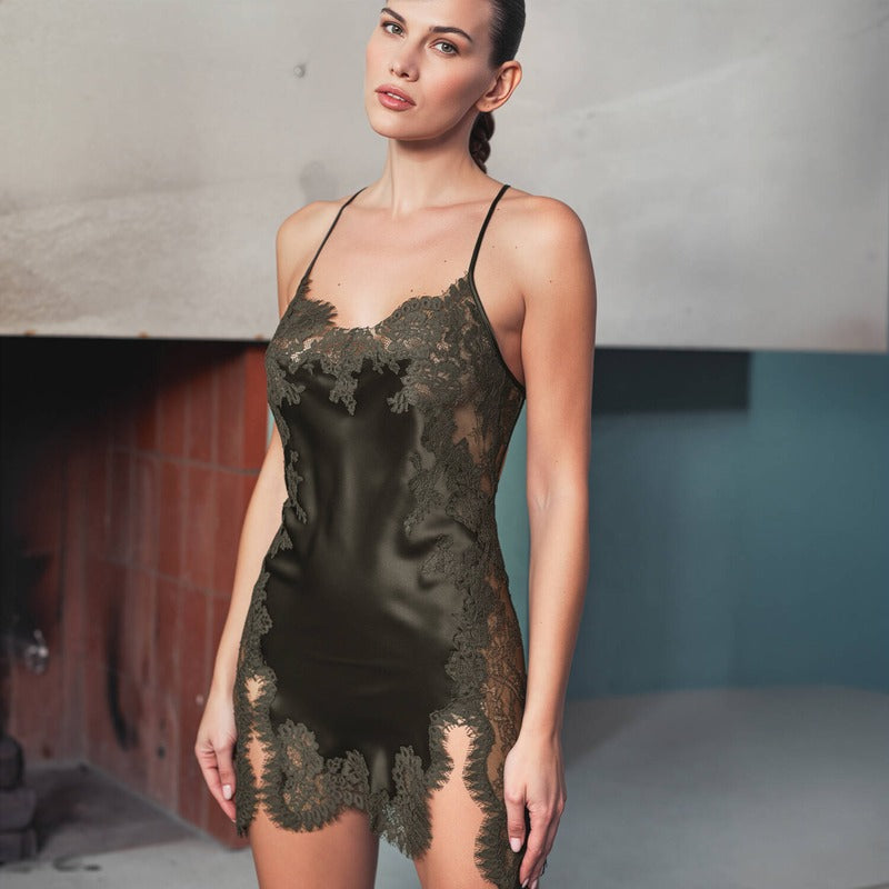 Lingerie Noturna Babydoll de Seda e Renda com costas abertas LHeure Venue Brooke Bronze