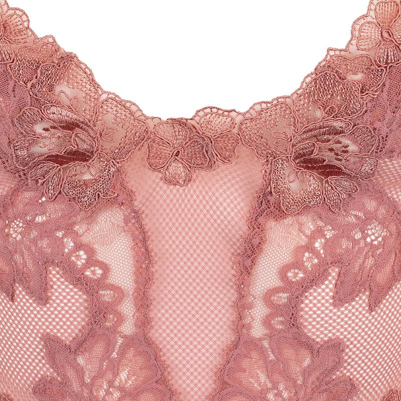 Lingerie Noturna Babydoll com costas abertas em rede arrastão Minuit Ardent Bonnie Buvard