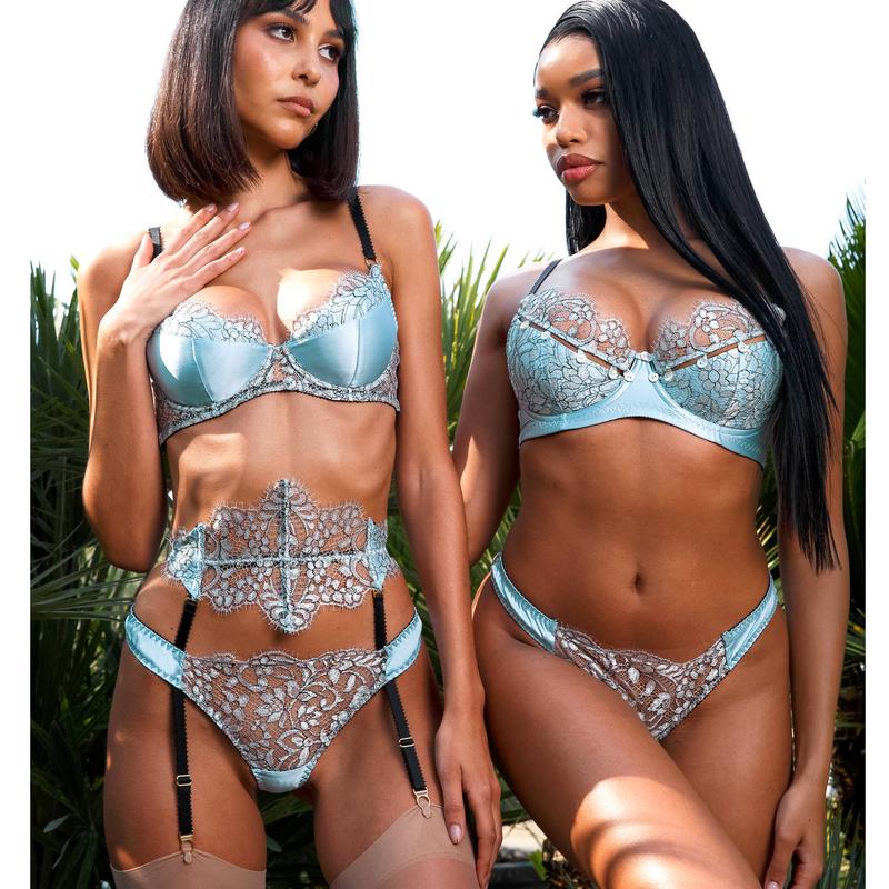 Calcinha de Renda Vanessa Ciel