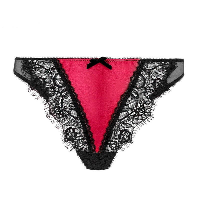 Calcinha Fio Dental de Renda Glamcatcher vermelha passarela