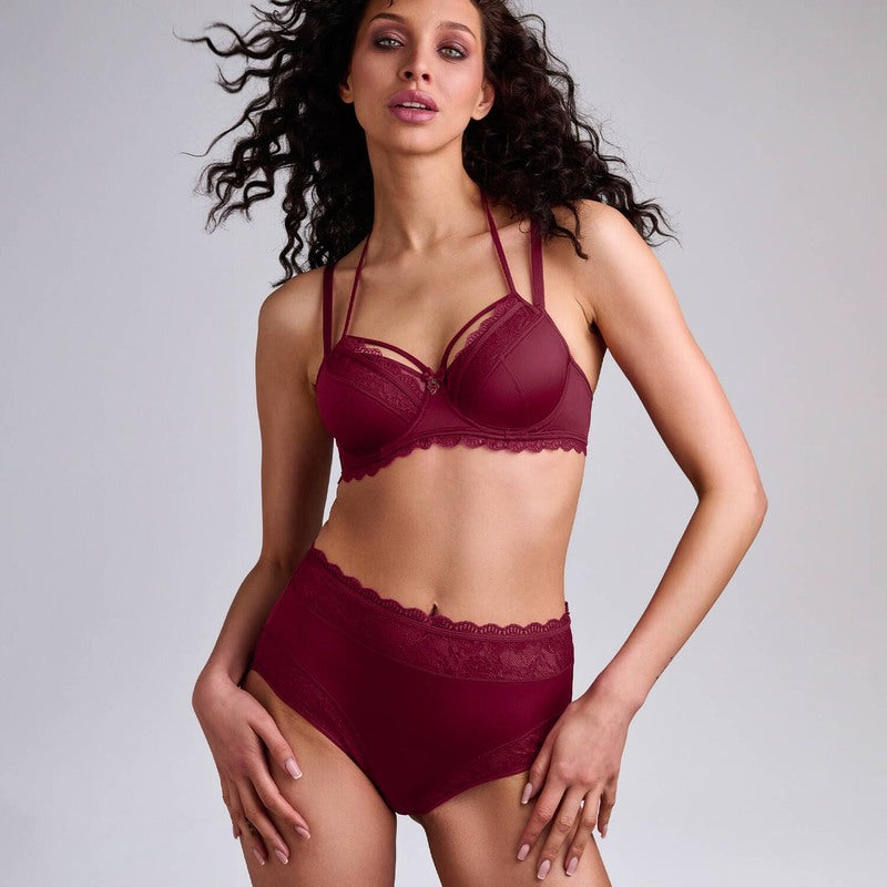Calcinha cintura alta Carita Cabernet Red Lace