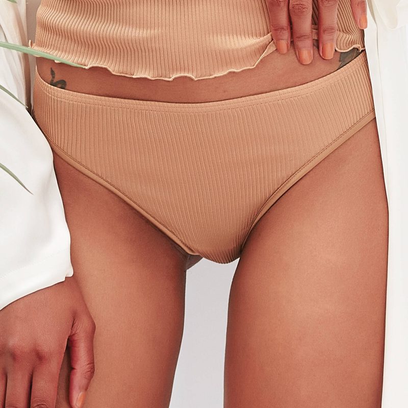 Calcinha de Seda Dali Caramelo