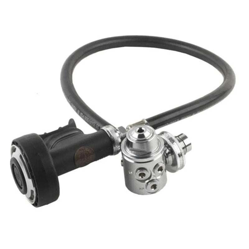 Conjunto de regulador de mergulho Cyklon 5000 DIN - Mercado de Luxo - O Maior E-Commerce de Bens, Produtos e Serviços de Luxo do Brasil.
