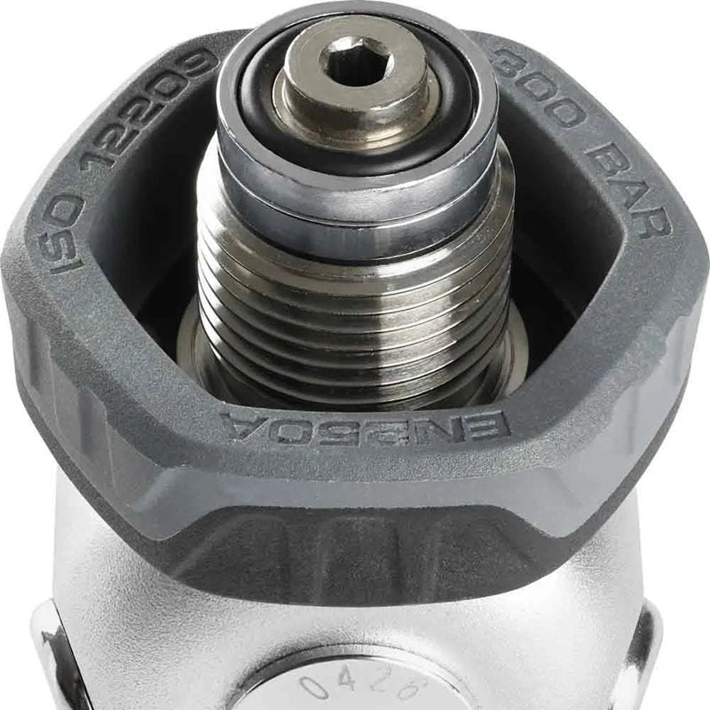 Conjunto de regulador de mergulho Dual 15X DIN - Mercado de Luxo - O Maior E-Commerce de Bens, Produtos e Serviços de Luxo do Brasil.