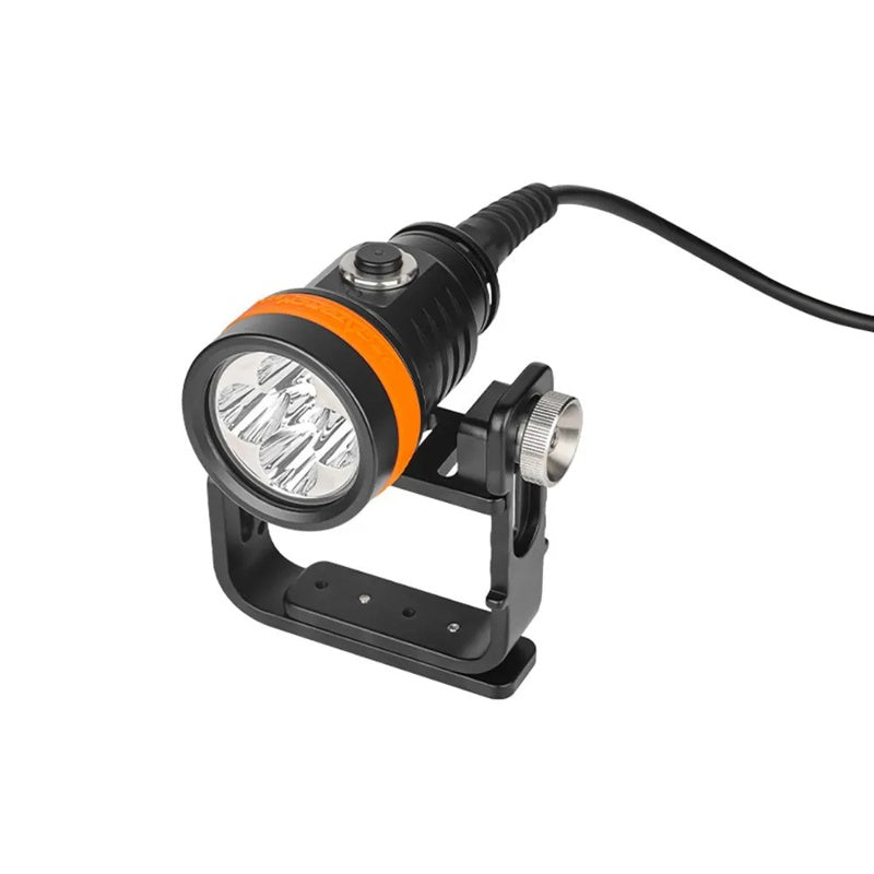 Lanterna D630 Diving LED - Mercado de Luxo - O Maior E-Commerce de Bens, Produtos e Serviços de Luxo do Brasil.