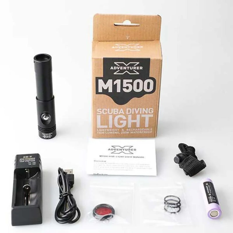 Lanterna LED Scuba Diving Spot 1500 Lumens - Mercado de Luxo - O Maior E-Commerce de Bens, Produtos e Serviços de Luxo do Brasil.