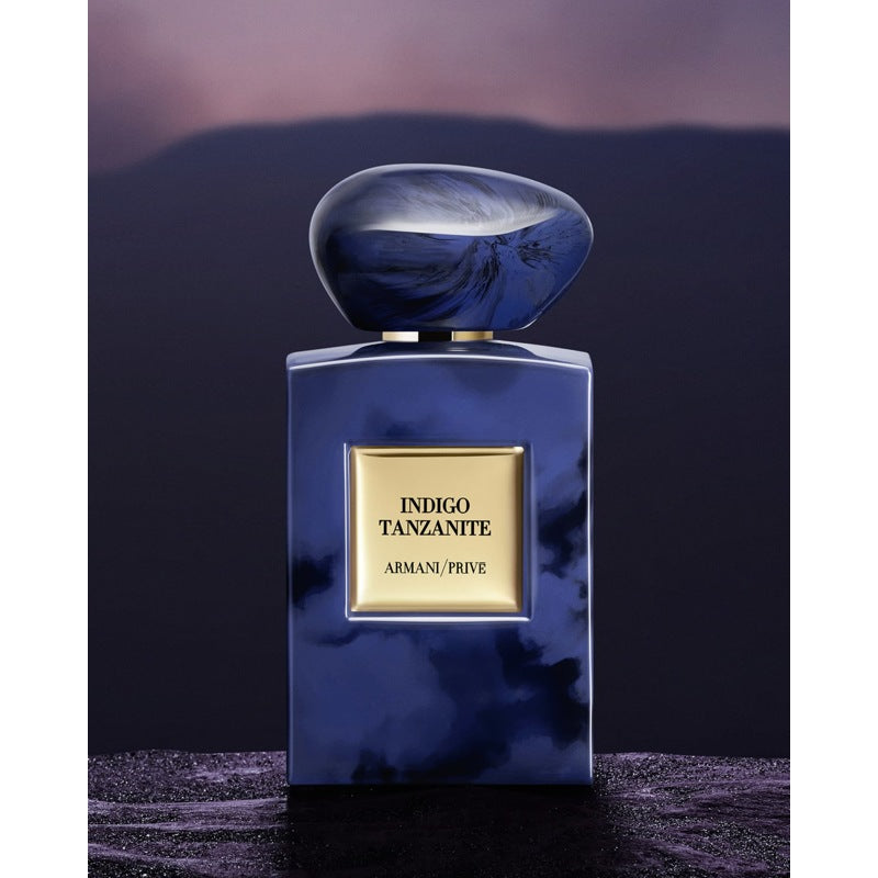 Perfume Armani/Prive Indigo Tanzanite 100ml Eau De Parfum - Mercado de Luxo - O Maior E-Commerce de Bens, Produtos e Serviços de Luxo do Brasil.