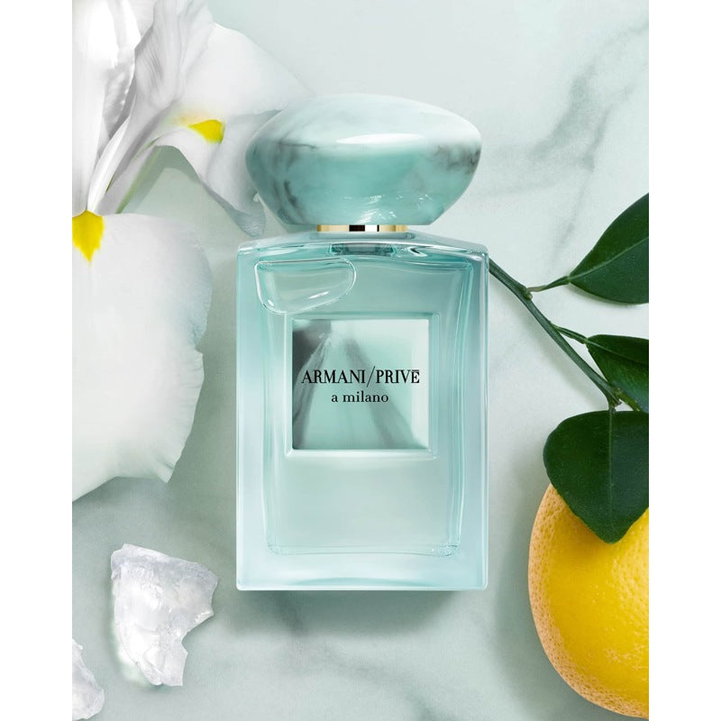 Perfume A Milano 100ml Eau De Parfum - Mercado de Luxo - O Maior E-Commerce de Bens, Produtos e Serviços de Luxo do Brasil.