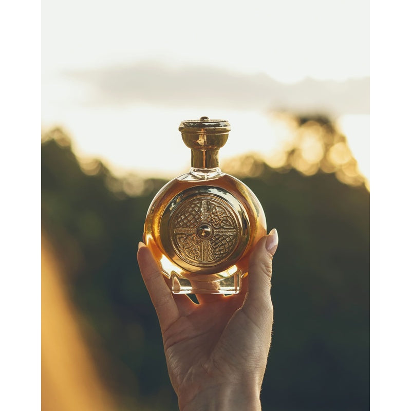 Perfume Defender 100ml Eau De Parfum - Mercado de Luxo - O Maior E-Commerce de Bens, Produtos e Serviços de Luxo do Brasil.