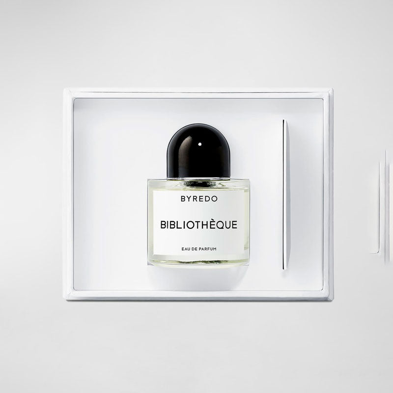 Perfume Bibliotheque 100ml Eau De Parfum - Mercado de Luxo - O Maior E-Commerce de Bens, Produtos e Serviços de Luxo do Brasil.