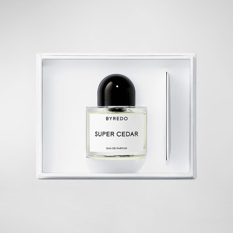 Perfume Super Cedar 50ml Eau De Parfum - Mercado de Luxo - O Maior E-Commerce de Bens, Produtos e Serviços de Luxo do Brasil.