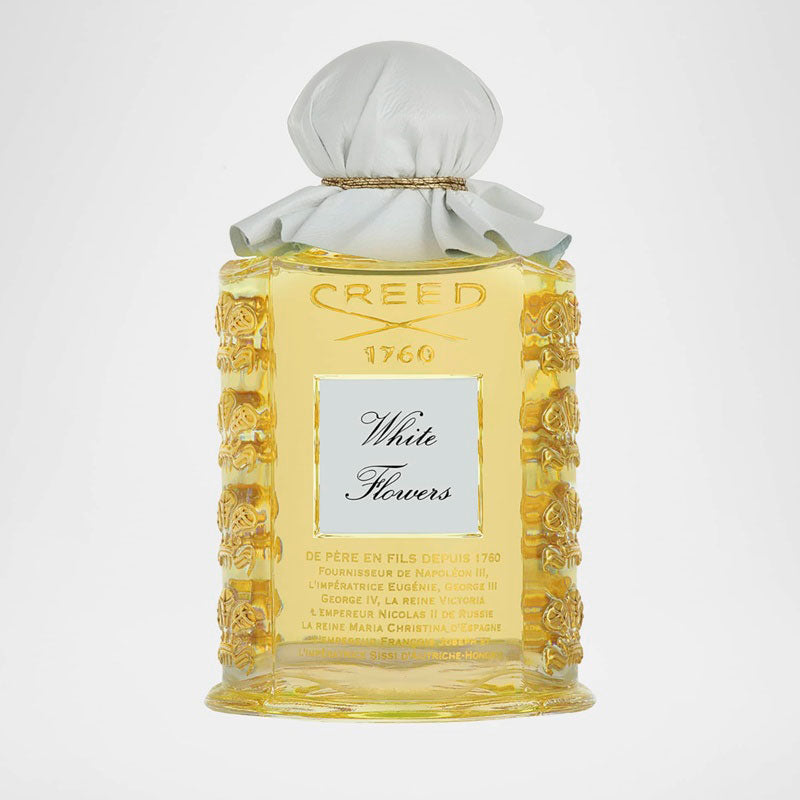 Perfume White Flowers 250ml Eau De Parfum - Mercado de Luxo - O Maior E-Commerce de Bens, Produtos e Serviços de Luxo do Brasil.