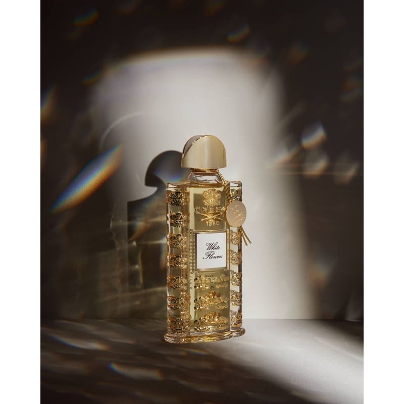 Perfume White Flowers 75ml Eau De Parfum - Mercado de Luxo - O Maior E-Commerce de Bens, Produtos e Serviços de Luxo do Brasil.