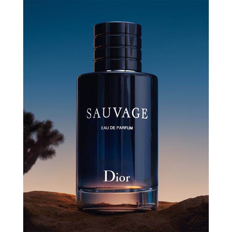 Perfume Sauvage 200ml Eau De Parfum - Mercado de Luxo - O Maior E-Commerce de Bens, Produtos e Serviços de Luxo do Brasil.